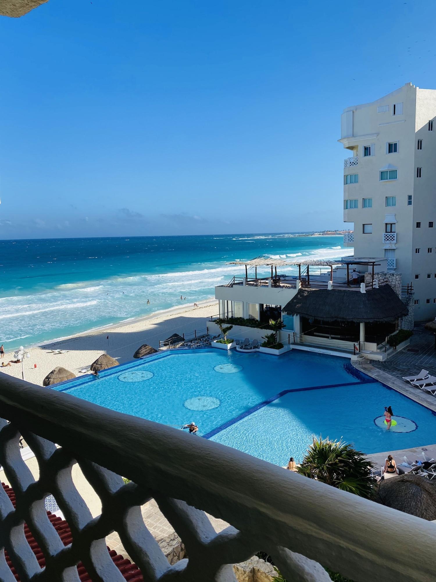 BSEA Cancun Plaza Hotel Exterior foto