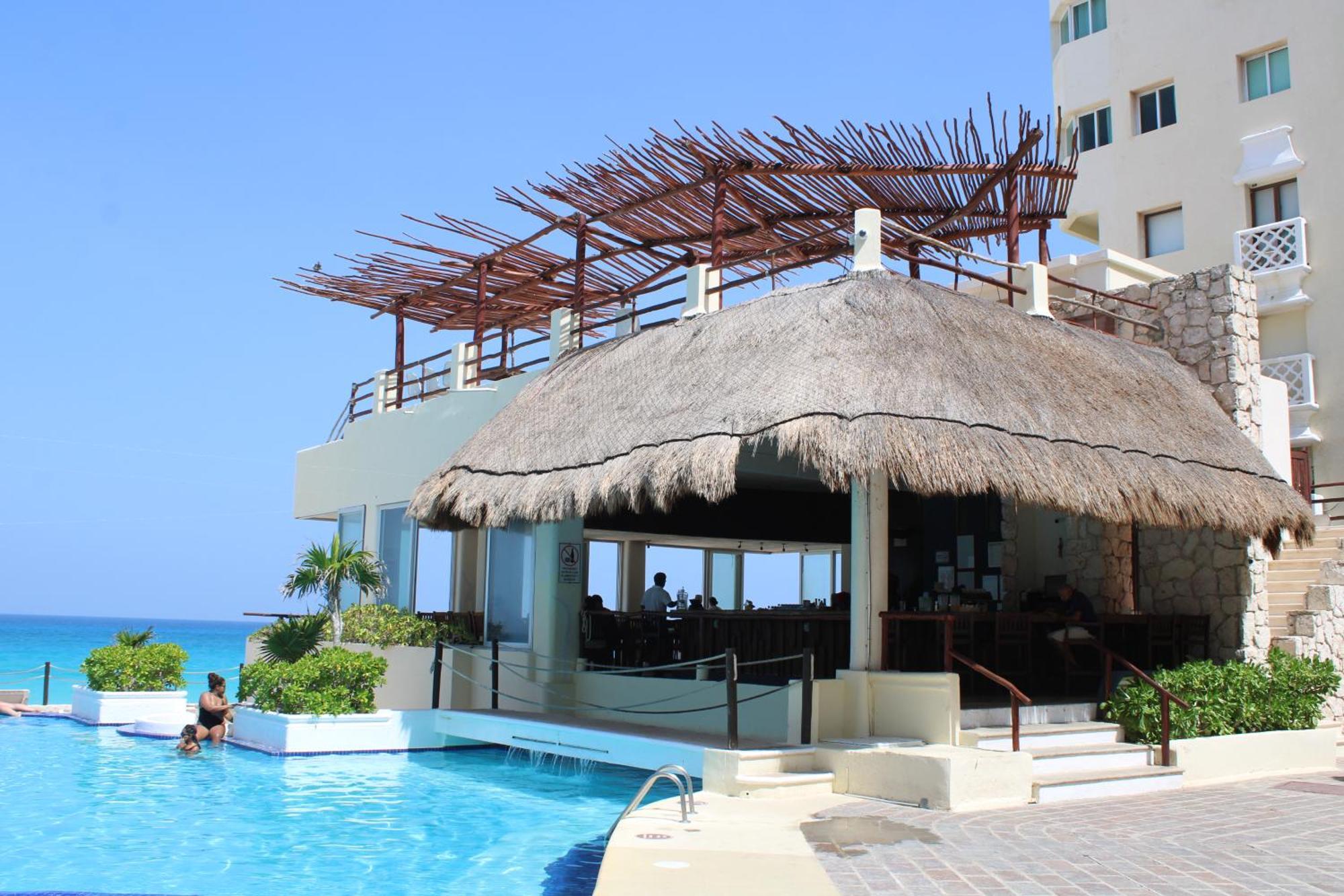 BSEA Cancun Plaza Hotel Exterior foto