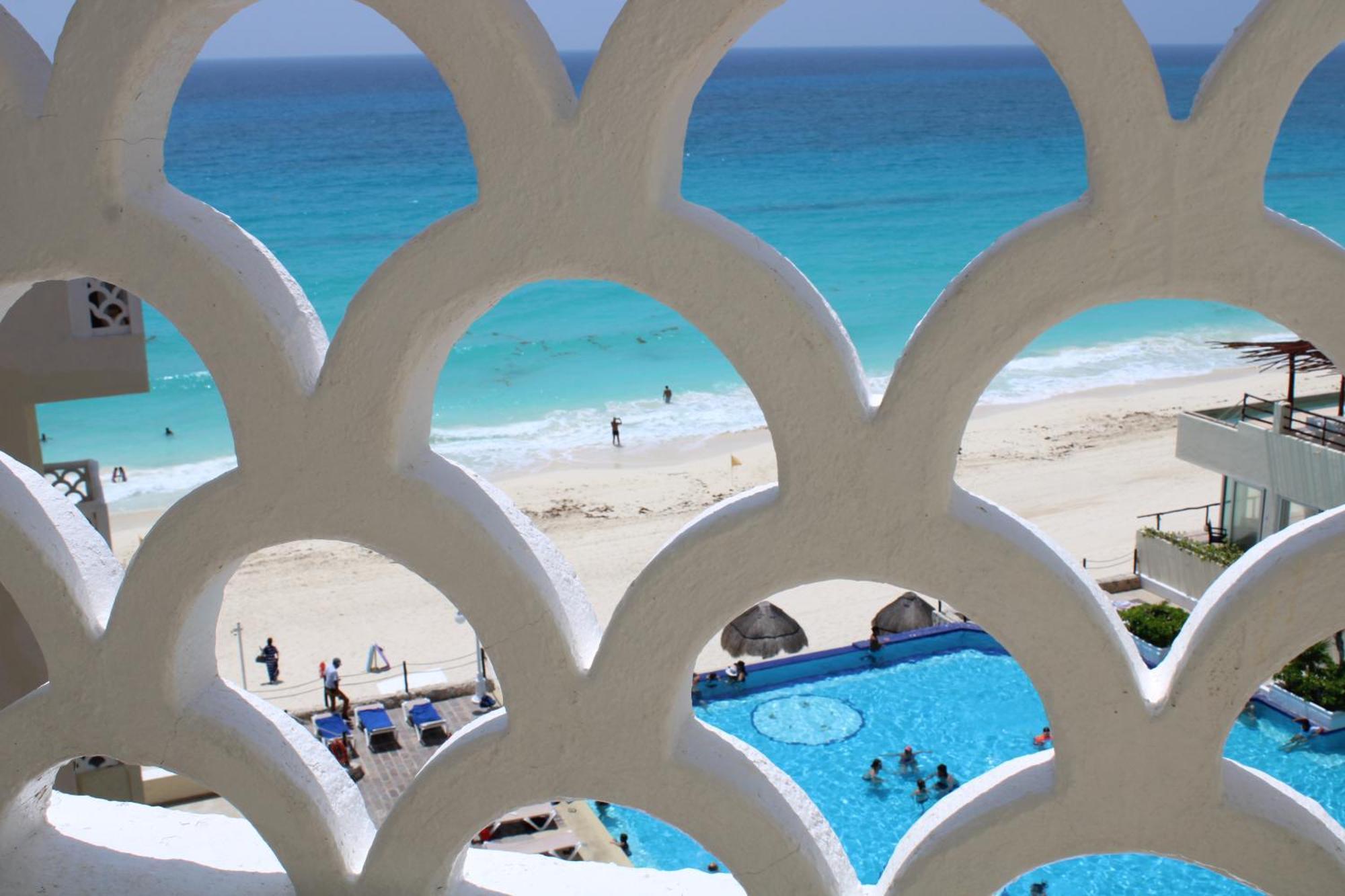 BSEA Cancun Plaza Hotel Exterior foto