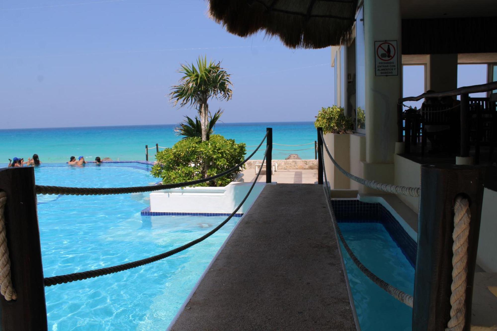 BSEA Cancun Plaza Hotel Exterior foto