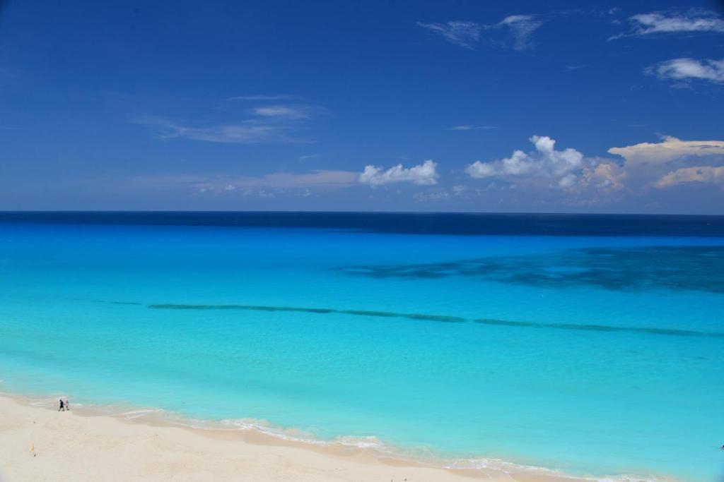 BSEA Cancun Plaza Hotel Exterior foto